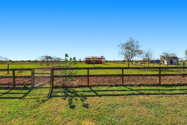 2159 Settlers Court Drive, Sealy, TX 77474