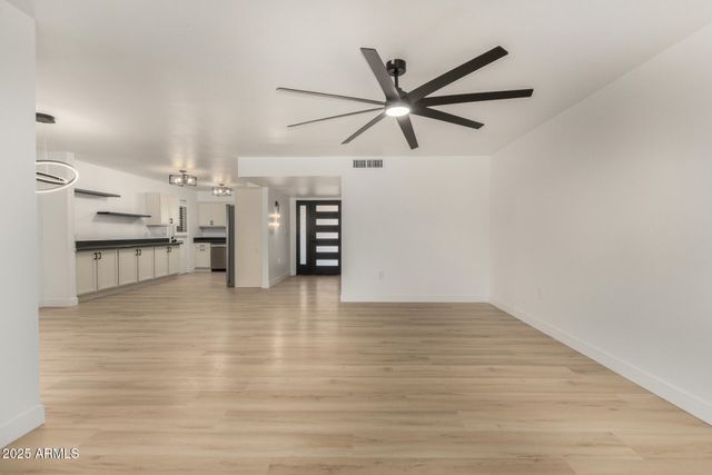 14211 N 103RD Avenue, Sun City, AZ 85351