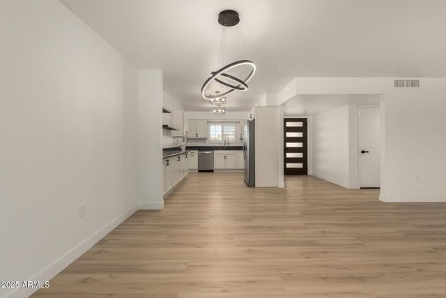 14211 N 103RD Avenue, Sun City, AZ 85351