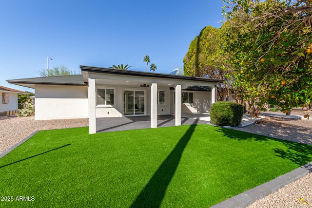 14211 N 103RD Avenue, Sun City, AZ 85351