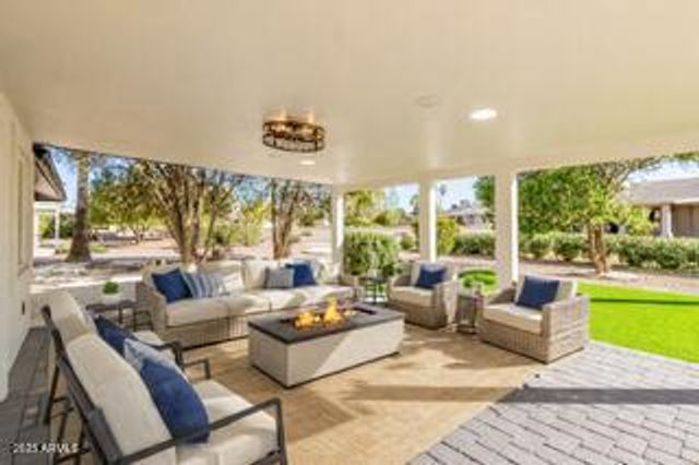 14211 N 103RD Avenue, Sun City, AZ 85351