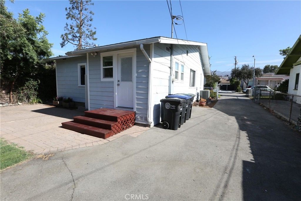 Image 20 of property listing at 436 W Elk Avenue, Glendale, CA 91204