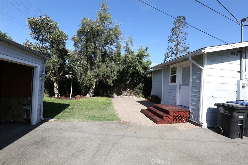 Image 26 of property listing at 436 W Elk Avenue, Glendale, CA 91204