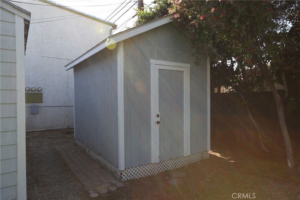 Image 27 of property listing at 436 W Elk Avenue, Glendale, CA 91204