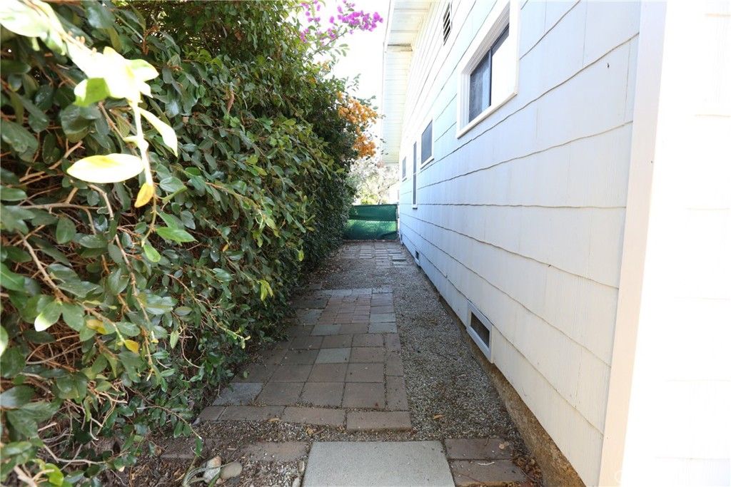 Image 29 of property listing at 436 W Elk Avenue, Glendale, CA 91204