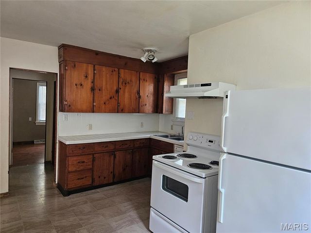1 Hickerson Place, Alton, IL 62002