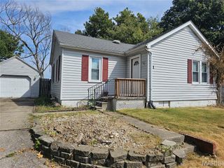 1 Hickerson Place, Alton, IL 62002
