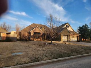 13328 NW APPLE VALLEY Drive, Oklahoma City, OK 73120