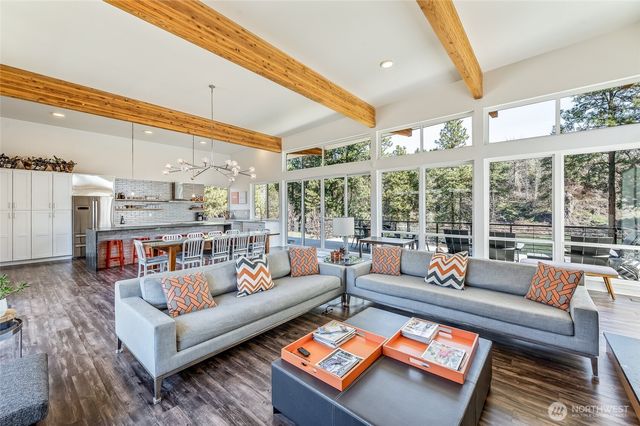 9275 Lone Pine Orchards Road, Leavenworth, WA 98826