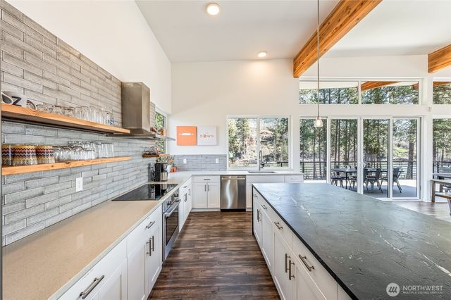 9275 Lone Pine Orchards Road, Leavenworth, WA 98826