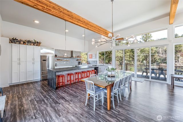 9275 Lone Pine Orchards Road, Leavenworth, WA 98826