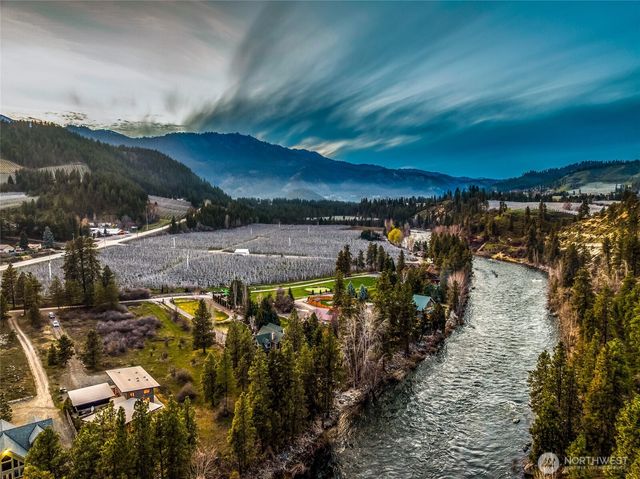 9275 Lone Pine Orchards Road, Leavenworth, WA 98826