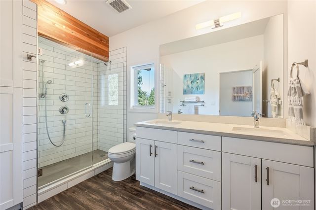 9275 Lone Pine Orchards Road, Leavenworth, WA 98826