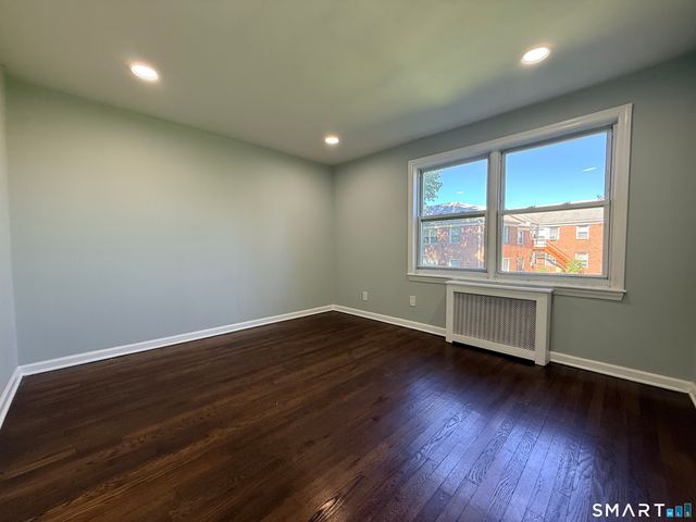 1076 East Main Street 1, Stamford, CT 06902
