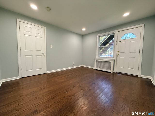 1076 East Main Street 1, Stamford, CT 06902