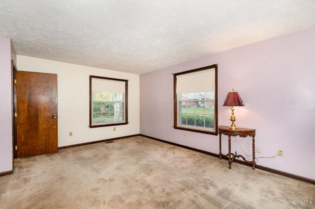 146 Overcliff Road, Cincinnati, OH 45233