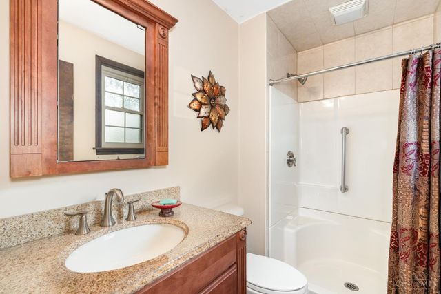 146 Overcliff Road, Cincinnati, OH 45233