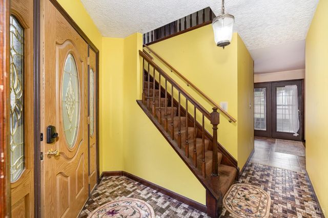 146 Overcliff Road, Cincinnati, OH 45233