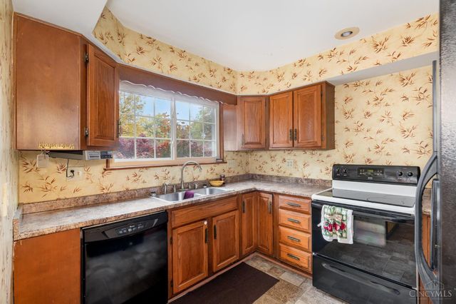 146 Overcliff Road, Cincinnati, OH 45233