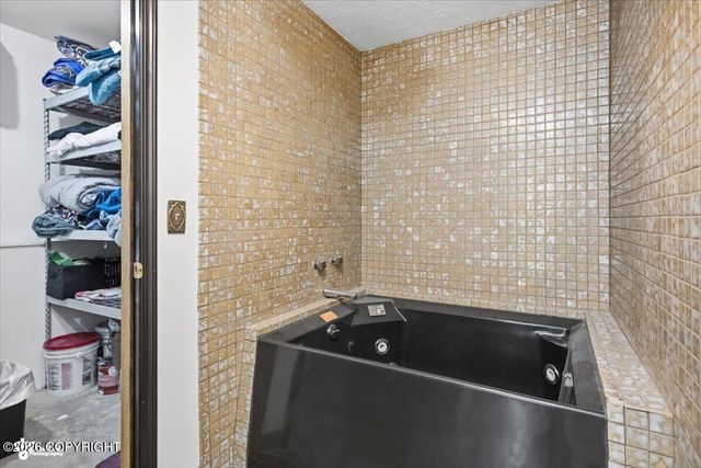 7121 Chester Court, Anchorage, AK 99504