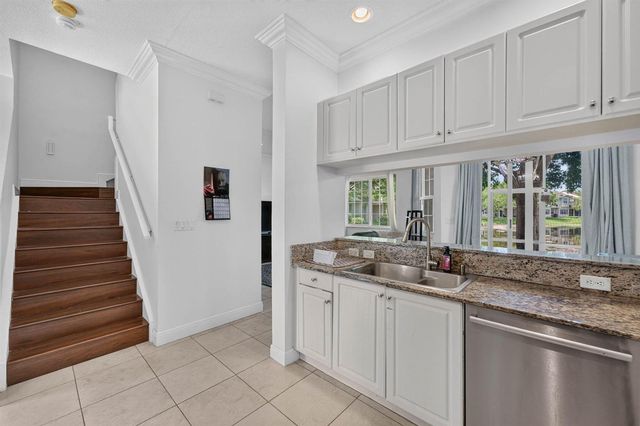 3355 Lakeside Drive, Davie, FL 33328
