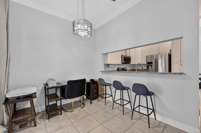 3355 Lakeside Drive, Davie, FL 33328