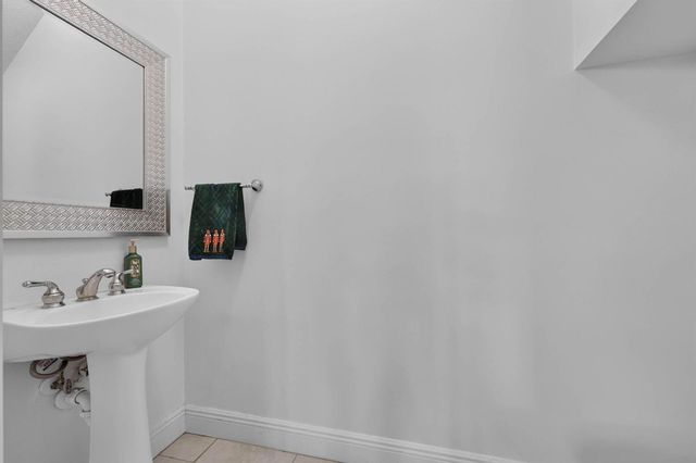 3355 Lakeside Drive, Davie, FL 33328
