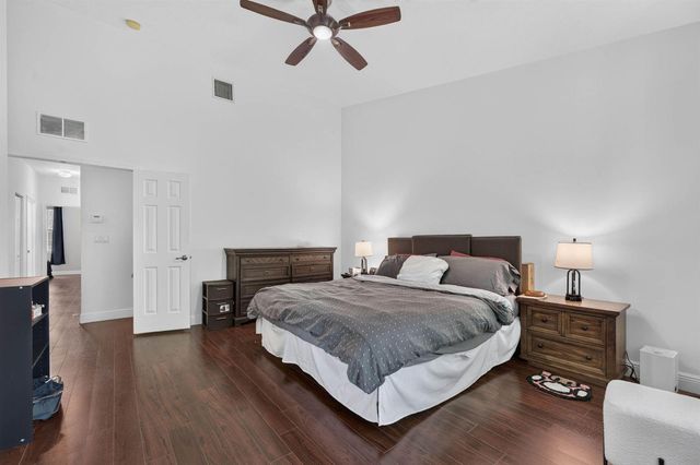 3355 Lakeside Drive, Davie, FL 33328