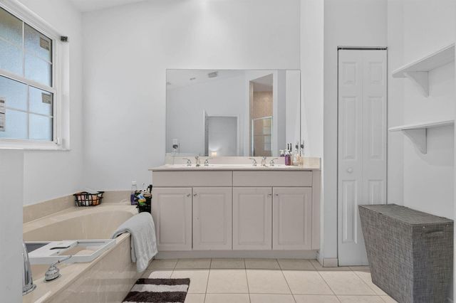 3355 Lakeside Drive, Davie, FL 33328