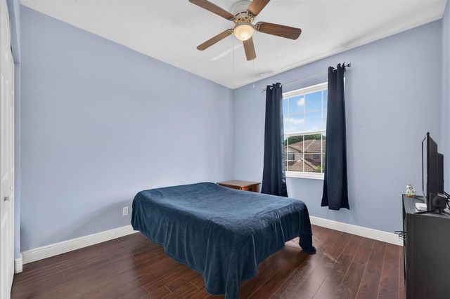 3355 Lakeside Drive, Davie, FL 33328