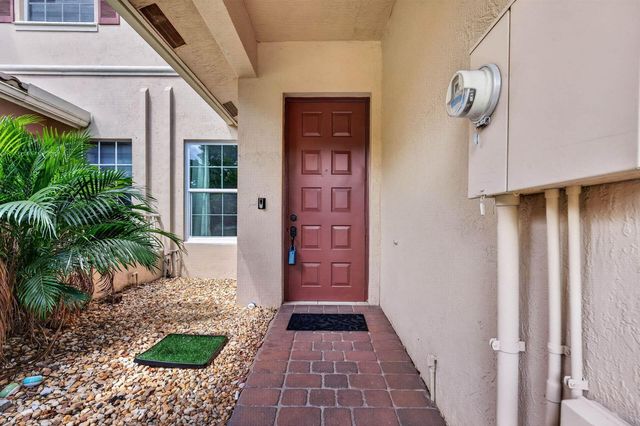3355 Lakeside Drive, Davie, FL 33328