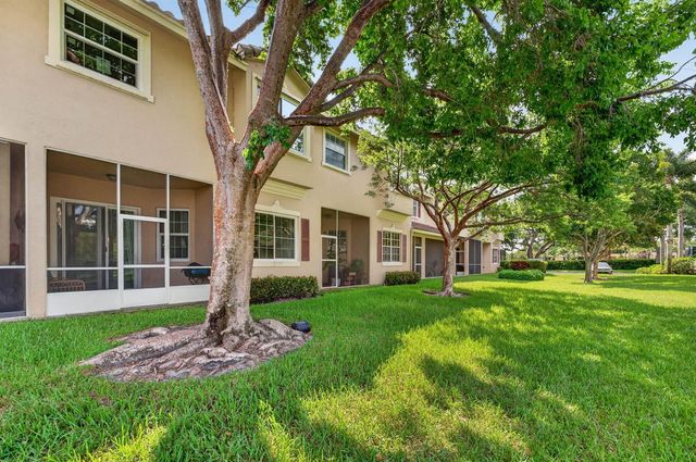 3355 Lakeside Drive, Davie, FL 33328