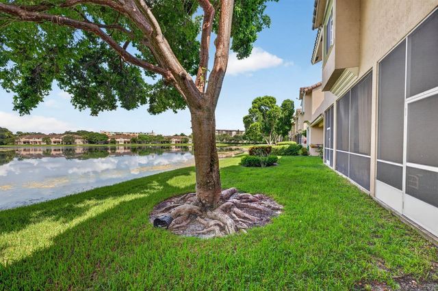 3355 Lakeside Drive, Davie, FL 33328