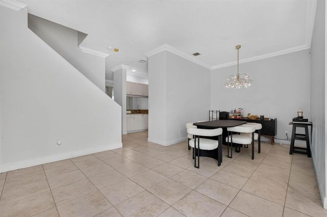 3355 Lakeside Drive, Davie, FL 33328