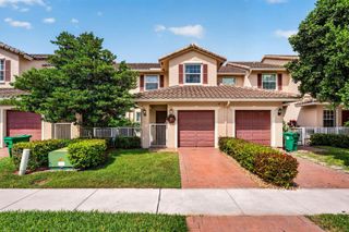 3355 Lakeside Drive, Davie, FL 33328