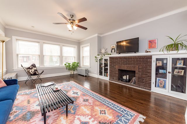 4014 W Nelson Street 1, Chicago, IL 60641