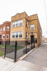 4014 W Nelson Street 1, Chicago, IL 60641