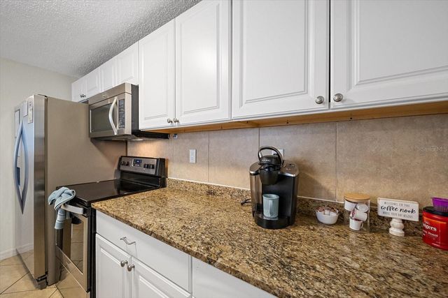 2135 LEE LANE, Sarasota, FL 34231