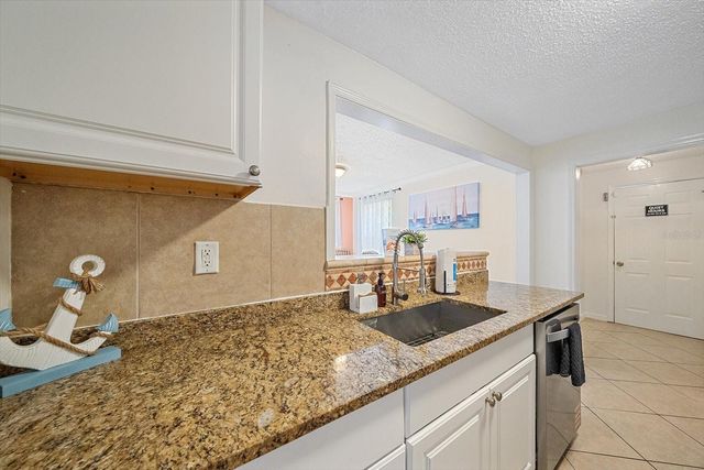 2135 LEE LANE, Sarasota, FL 34231