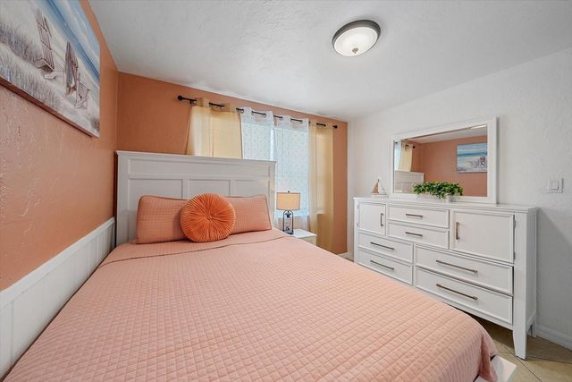 2135 LEE LANE, Sarasota, FL 34231