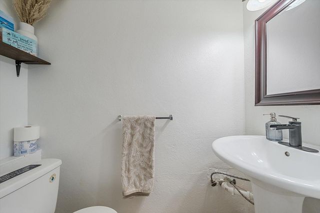2135 LEE LANE, Sarasota, FL 34231