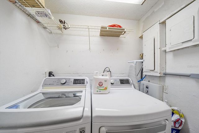 2135 LEE LANE, Sarasota, FL 34231