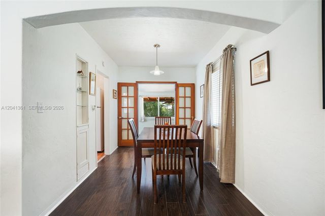 2750 NW 4th St, Miami, FL 33125