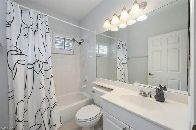 6429 Autumn Woods BLVD, Naples, FL 34109