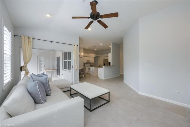 6429 Autumn Woods BLVD, Naples, FL 34109