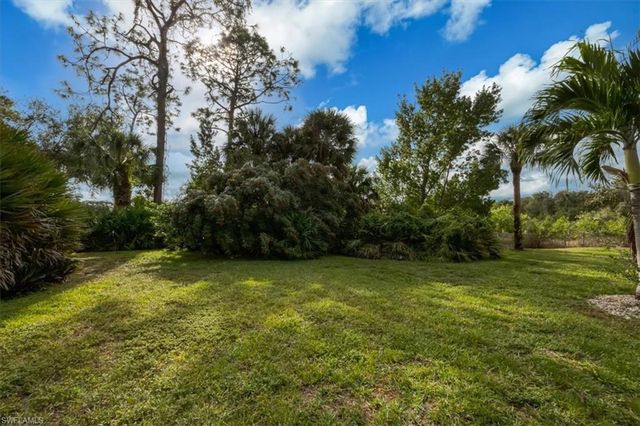 6429 Autumn Woods BLVD, Naples, FL 34109