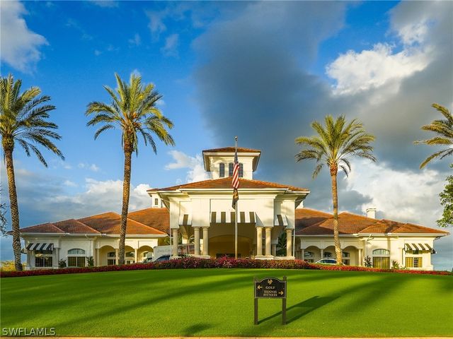 5908 Three Iron DR 2204, Naples, FL 34110