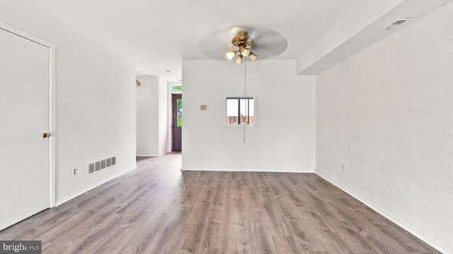 23 CENTENNIAL RD, Telford, PA 18969
