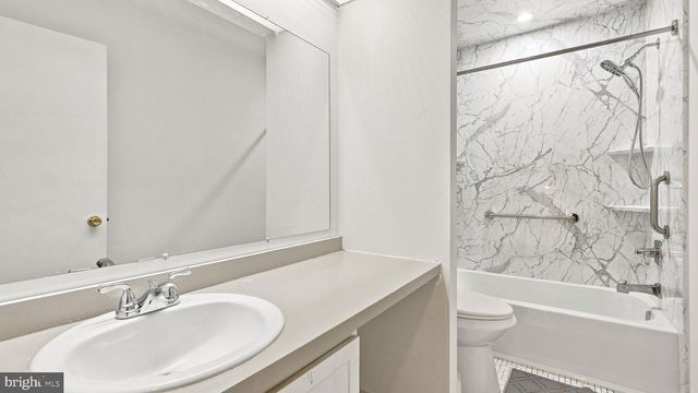 23 CENTENNIAL RD, Telford, PA 18969