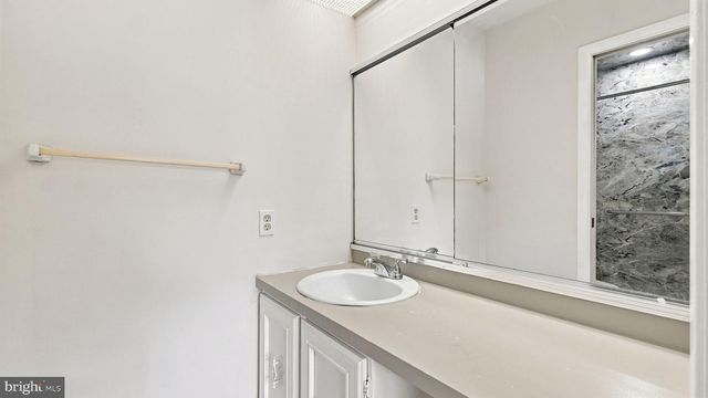 23 CENTENNIAL RD, Telford, PA 18969